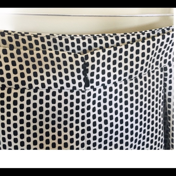 EXPRESS Pleated Fit & Flare Floral Print Tulle Circle Skirt Black/Purple Size 4 - Picture 8 of 11